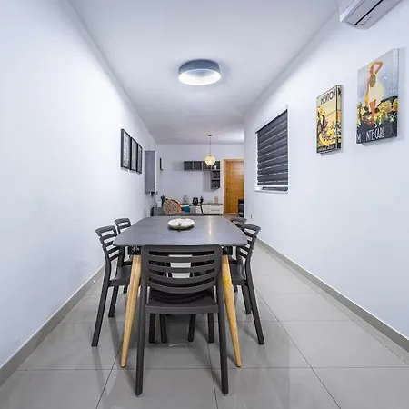 Apartment Blue Mist Modern 2-bedroom In *