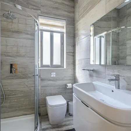 Apartmán Blue Mist Modern 2-bedroom In Sliema